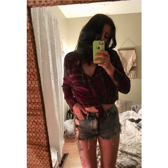 Vibrant High rise cut off Jean Shorts size S - Picture 4 of 5